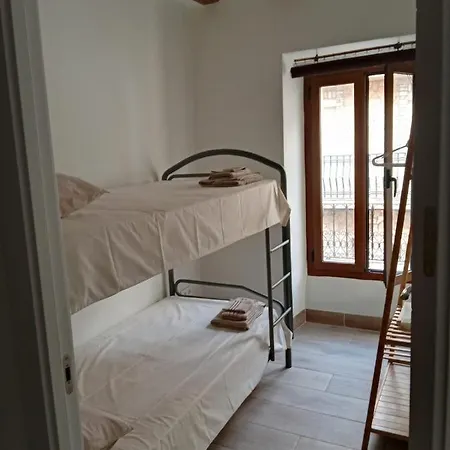 Apartment Centrally Located Two Bed In